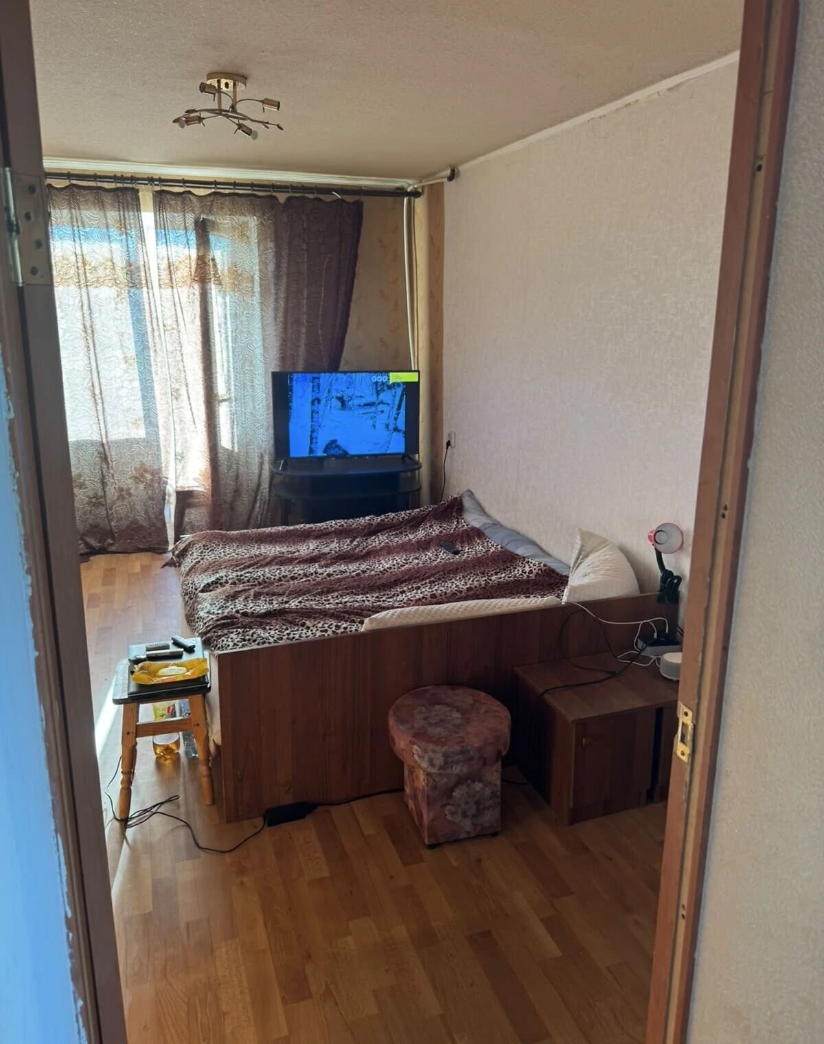 2-кімнатна квартира, Канів: цегляні стіни - фото 1