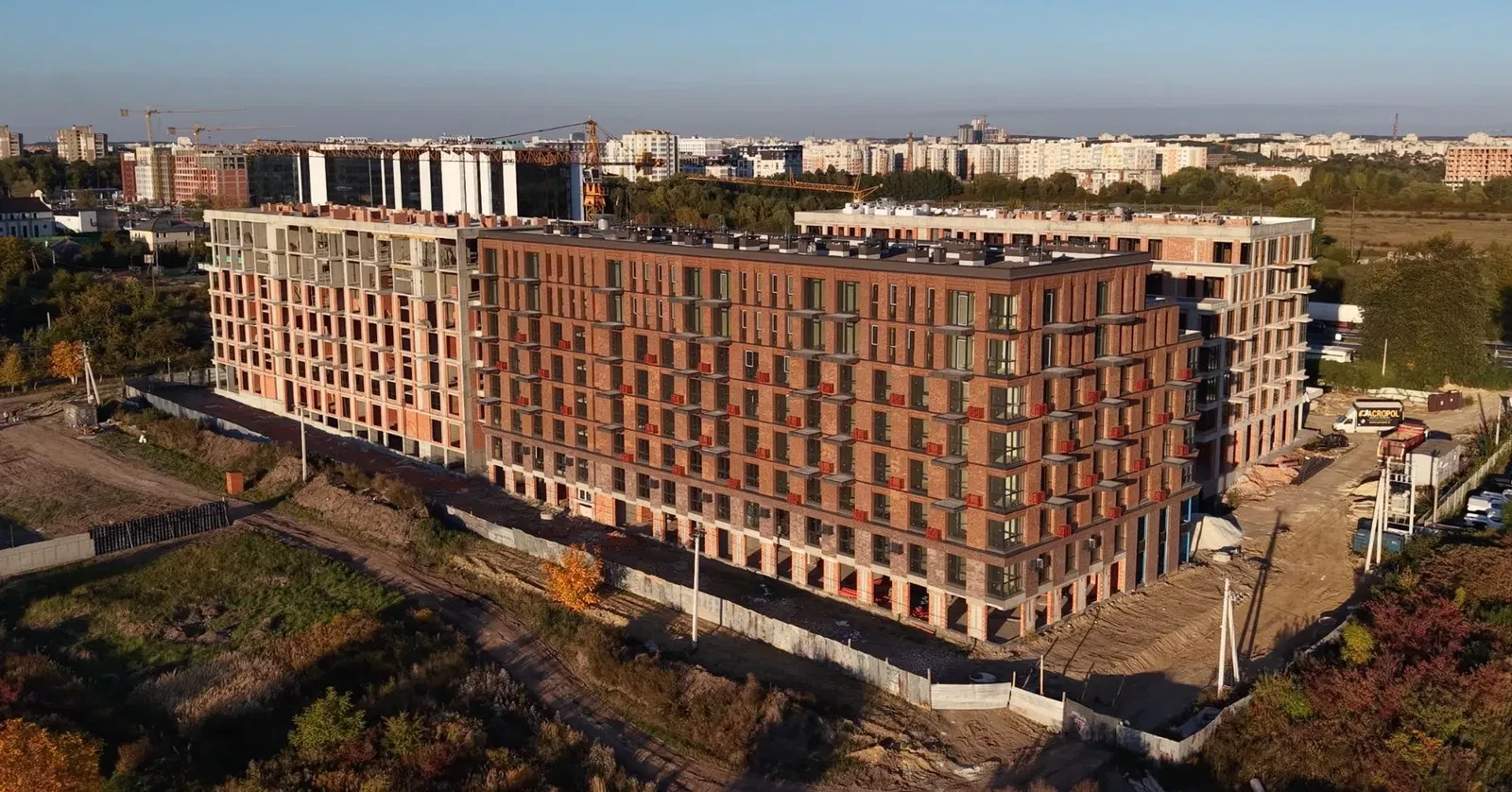 1-комнатная квартира в ЖК AVANT PARK: кухня-студия, балкон - фото 1