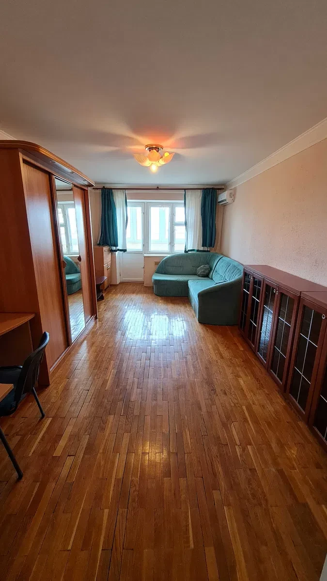 3-кімнатна квартира, Дарницький: метро Осокорки, 3 балкони - фото 3