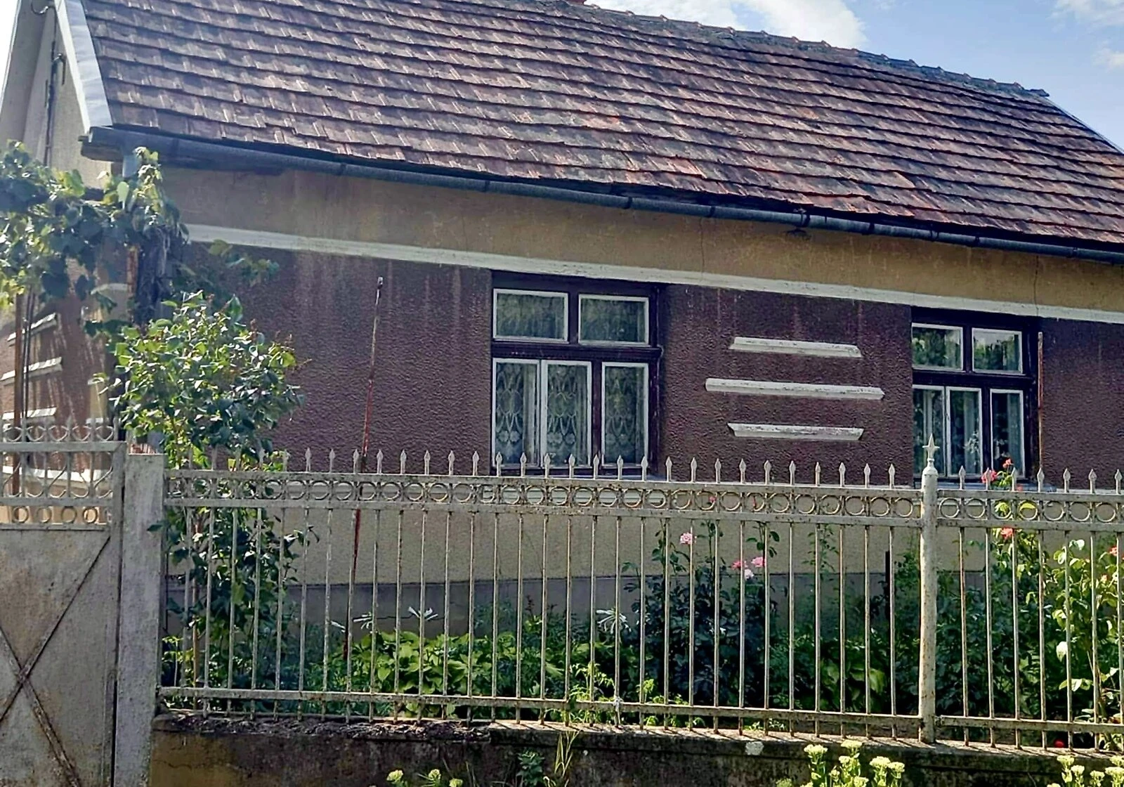 Будинок, Балажер: веранда, гараж із підвалом, сад - фото 2
