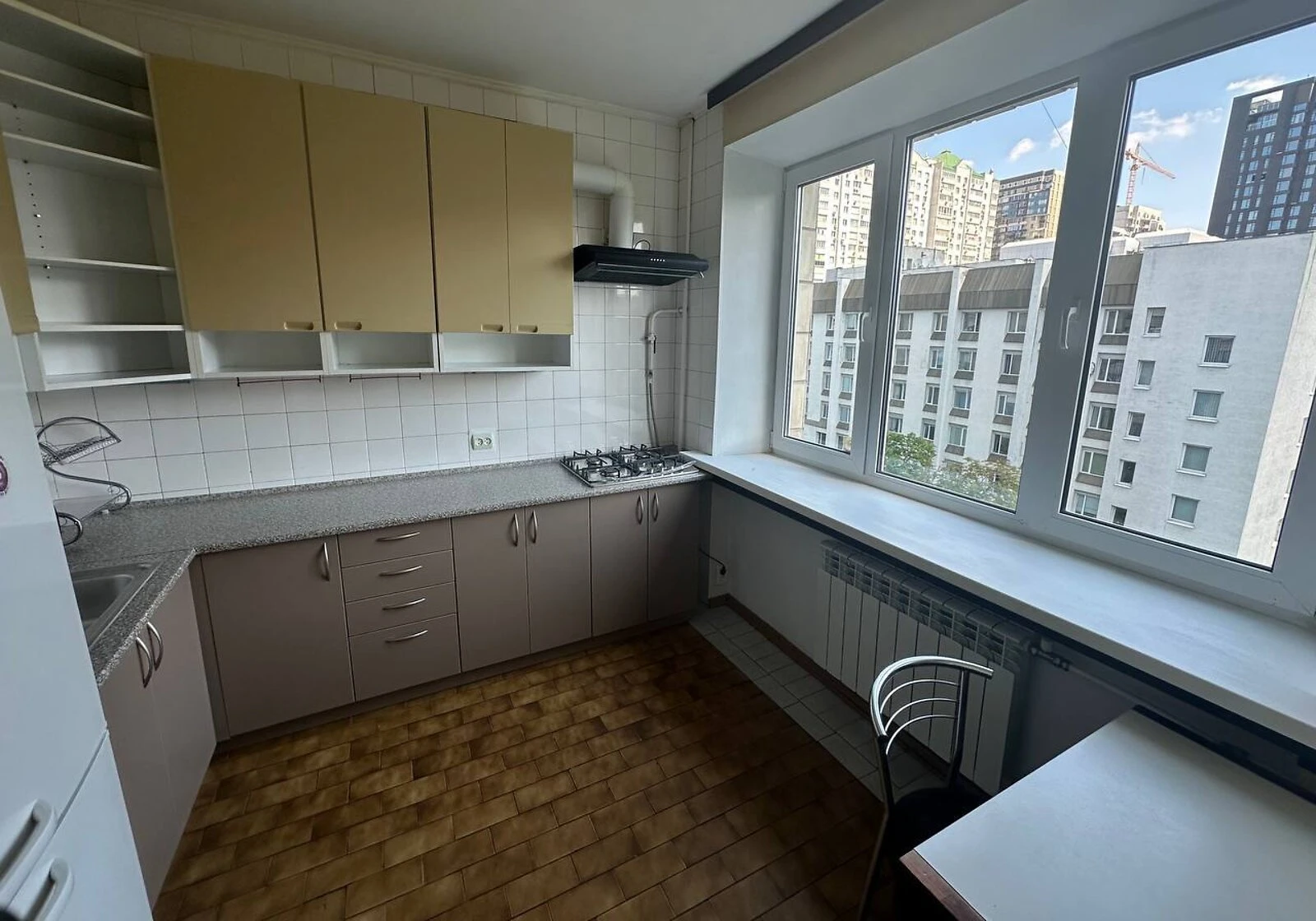 3-кімнатна квартира, Печерський: метро Палац Україна - фото 1