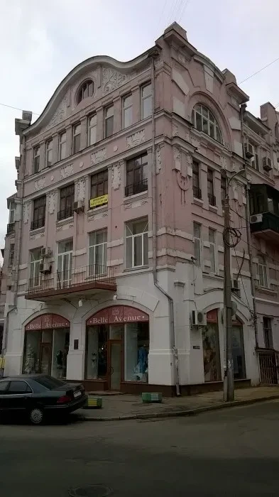 2-кімнатна квартира, Печерський: пам’ятка архітектури, паркомісце