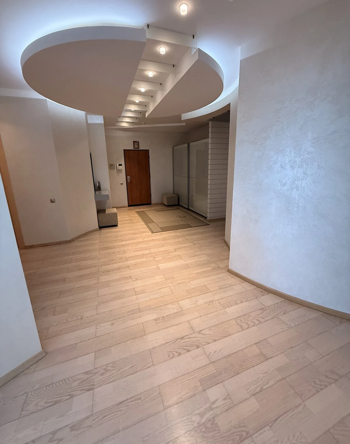 4-кімнатна квартира, Парк Л.Глоби: дизайнерський ремонт, резервне живлення, фото 3
