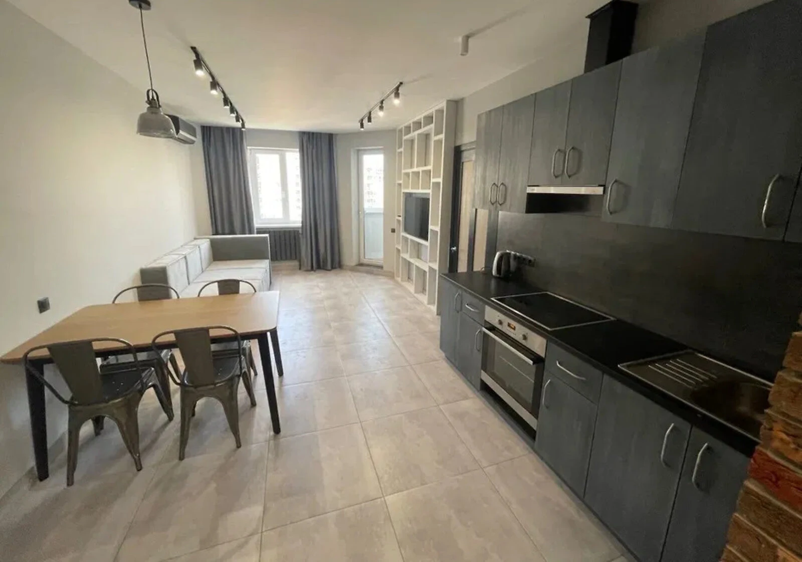 1-кімнатна квартира, Павлівка: дизайнерський ремонт, кухня 20 м² - фото 1
