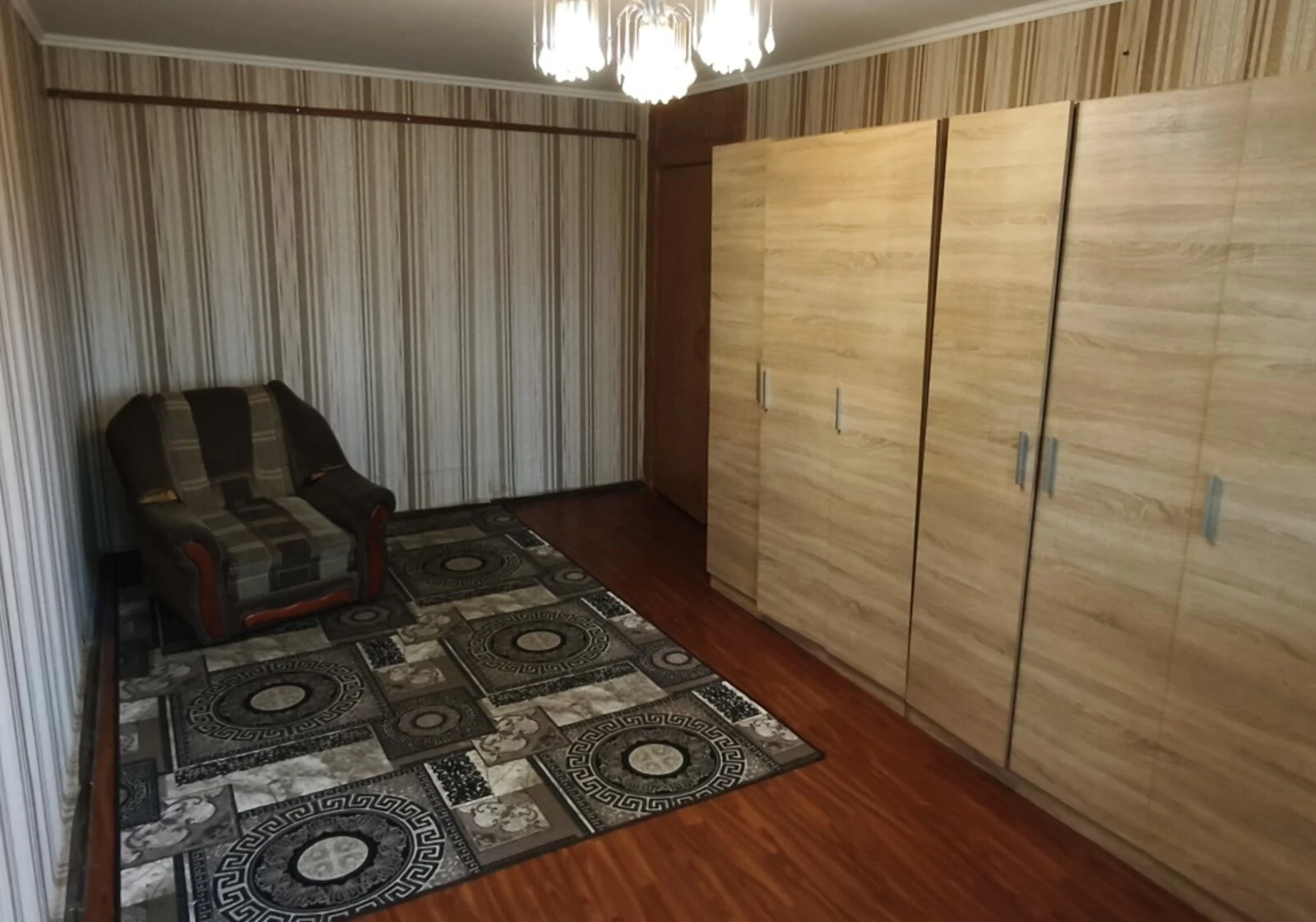 2-кімнатна квартира, Довгинцівський: косметичний ремонт, цегляні стіни, фото 5