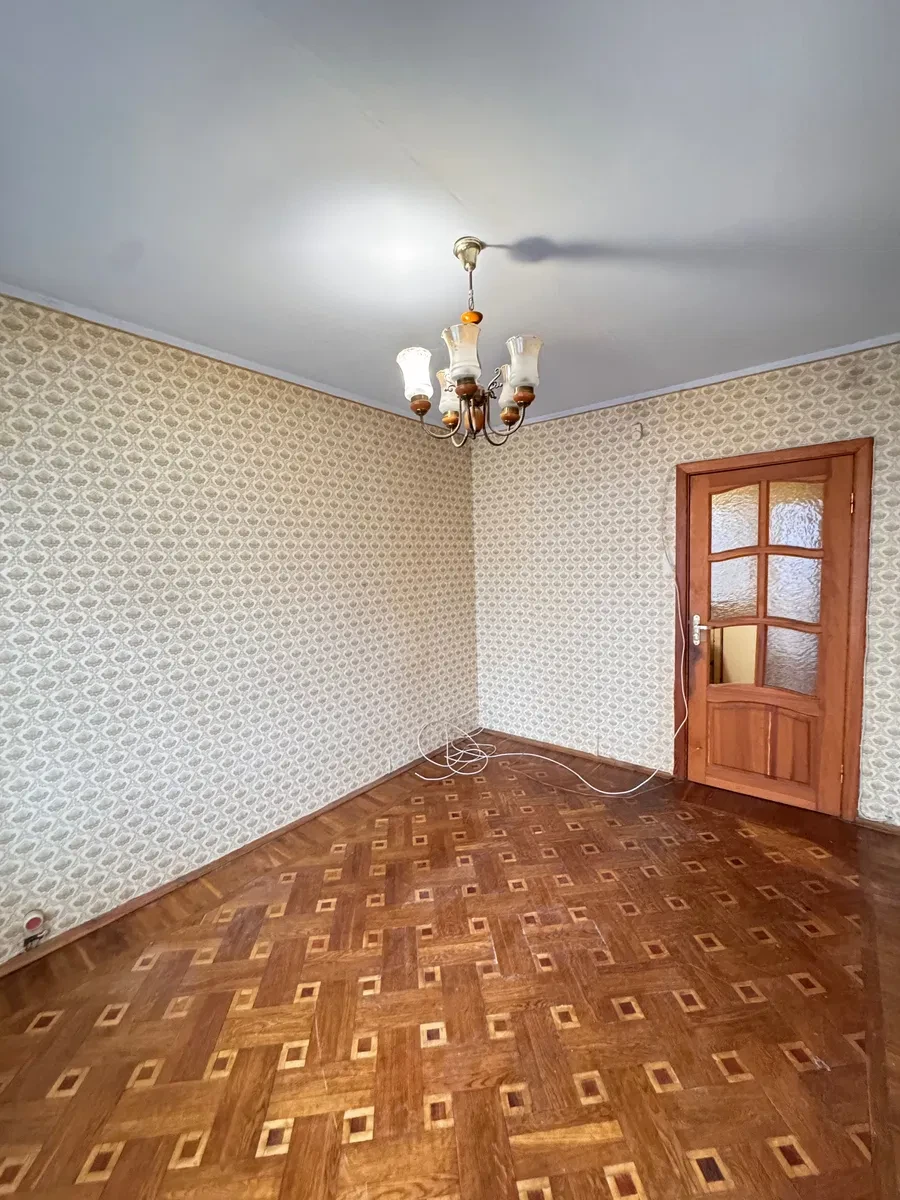 2-кімнатна квартира, Оболонський: метро Мінська 7 хв пішки, під ремонт - фото 2