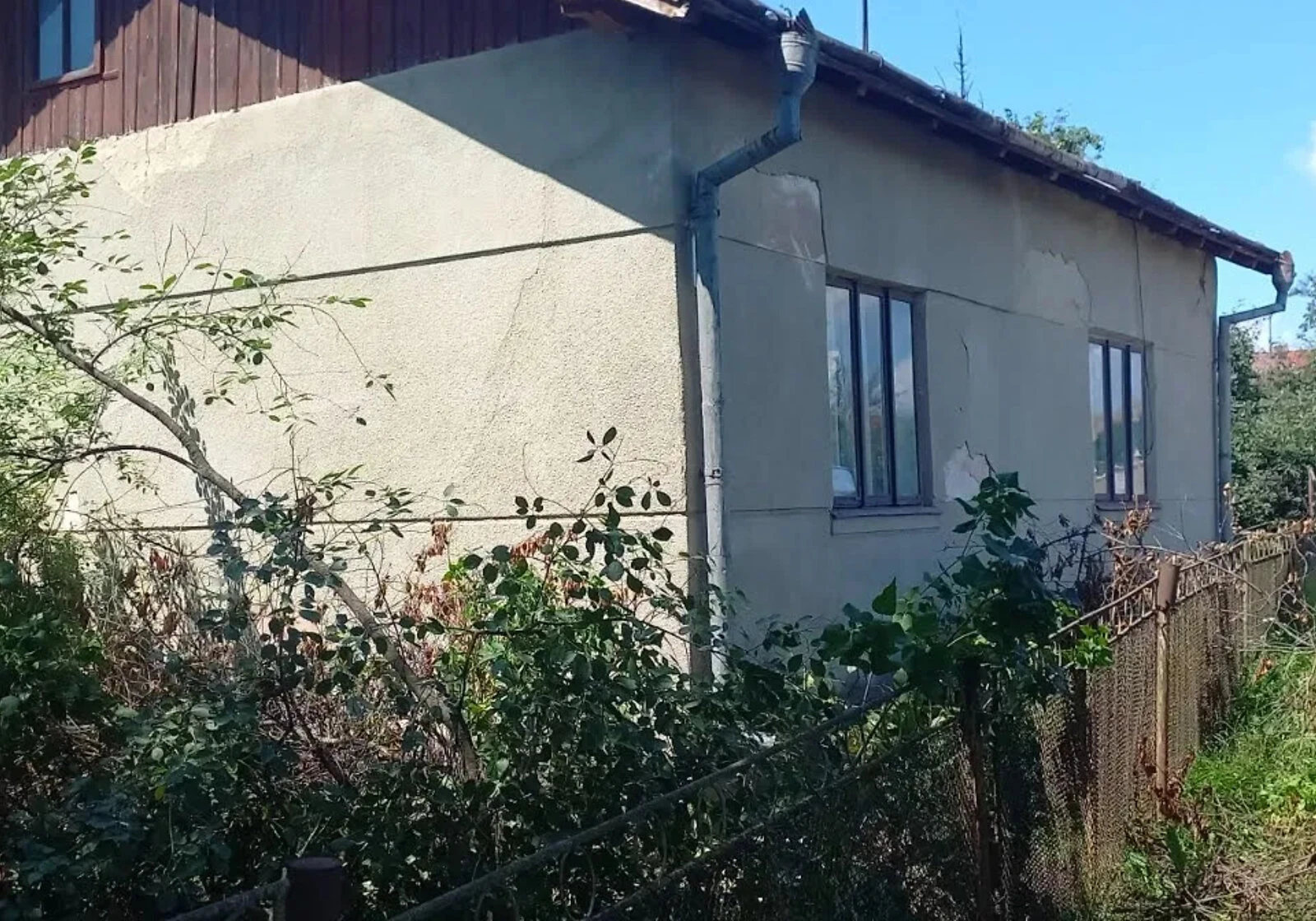 Будинок, Тлумач: цегляні стіни, централізоване опалення, фото 2