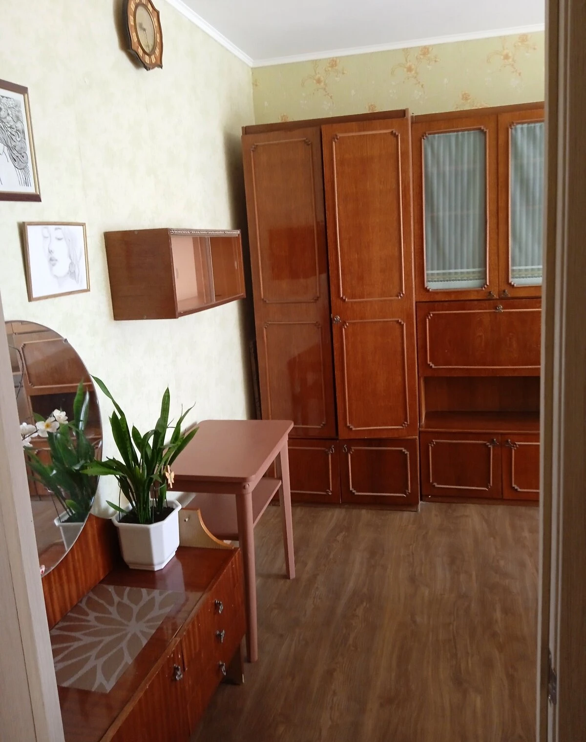 2-кімнатна квартира, Троєщина: не використовувалась, косметичний ремонт