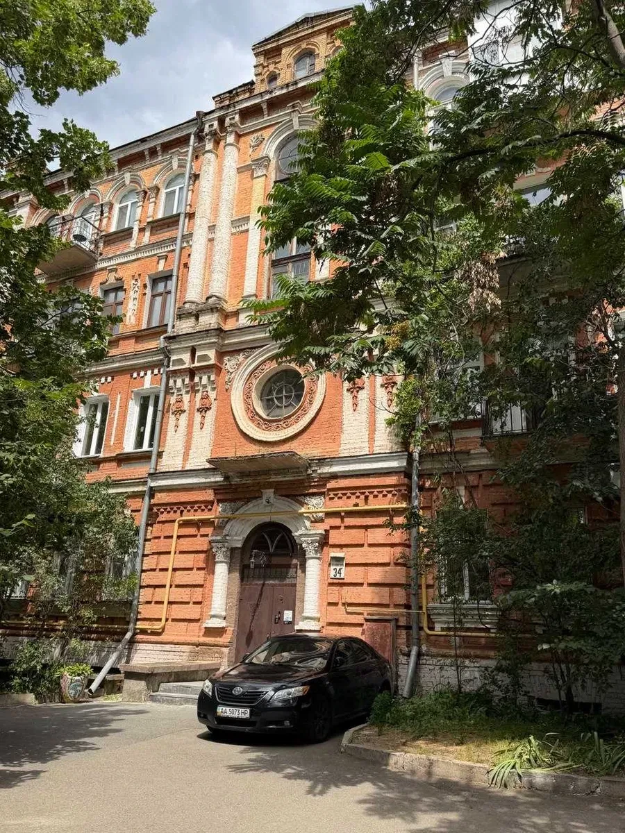 1-кімнатна квартира, Шевченківський: пам’ятка архітектури, стелі 3 м - фото 1