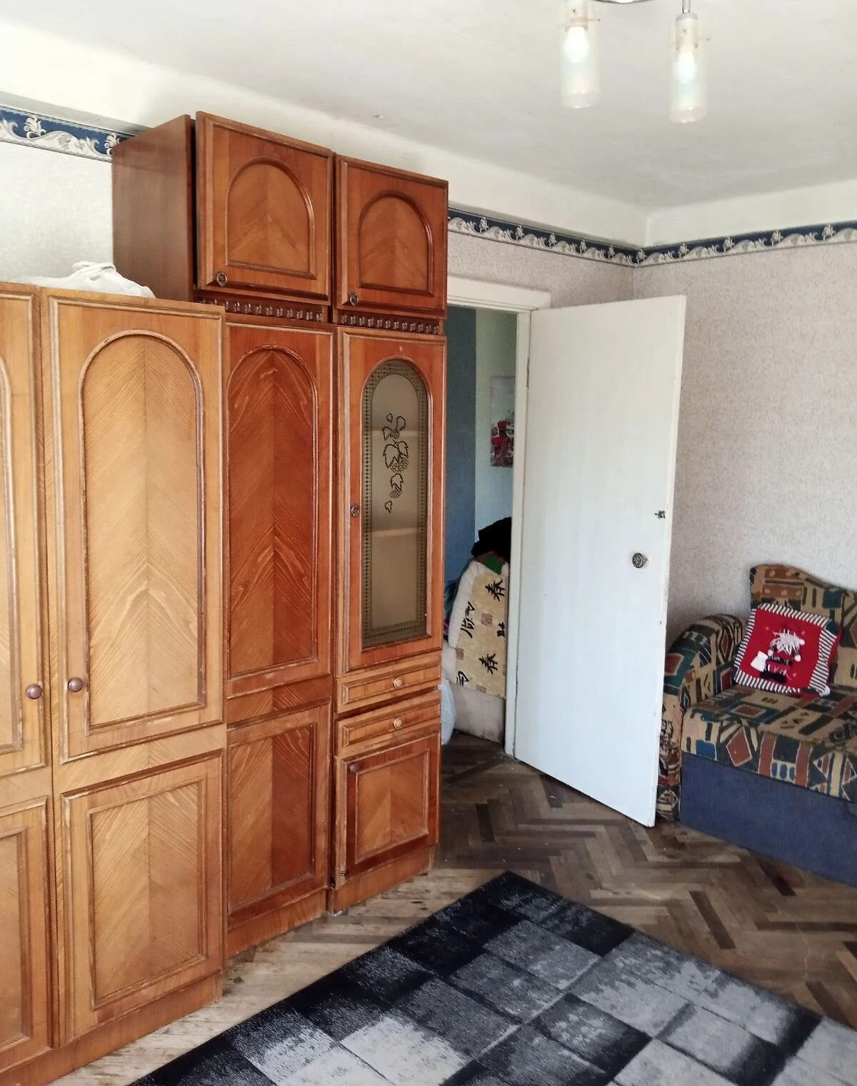 2-комнатная квартира, Ветряные Горы: косметический ремонт, газовая плита, фото 5