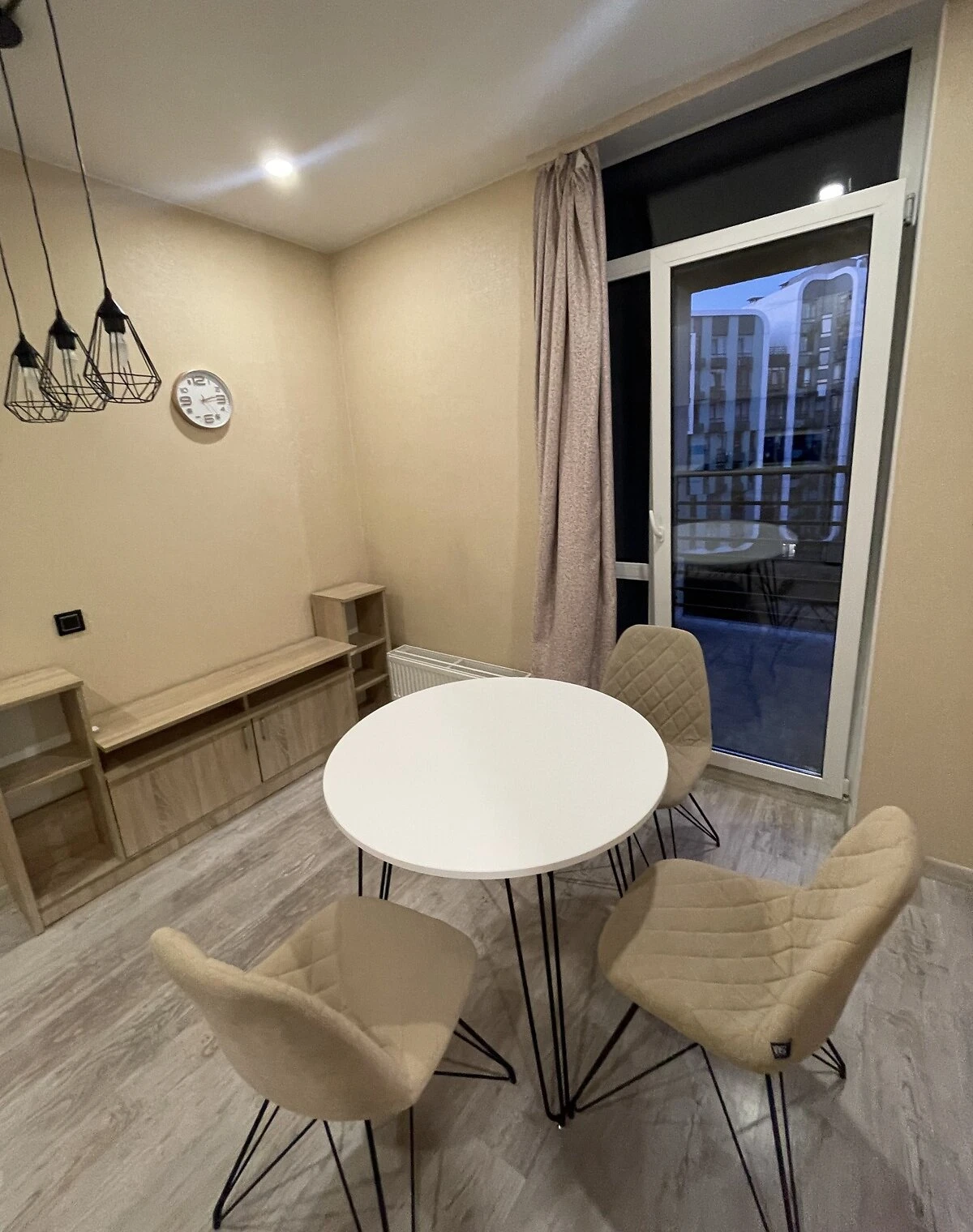 1-кімнатна квартира, Теремки-1: кухня-студія, євроремонт, тераса - фото 3
