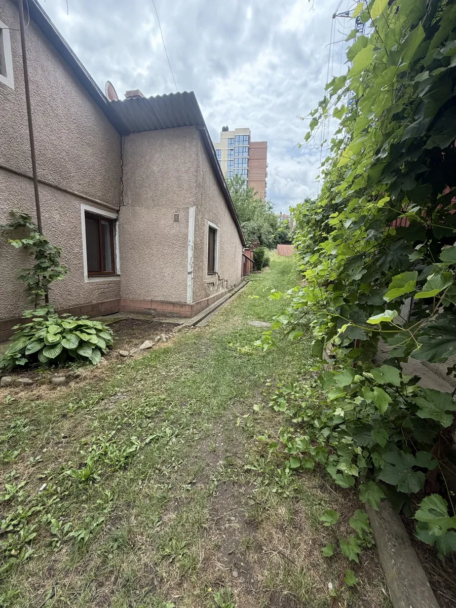 Будинок, Чернівці: власний двір, місце для авто - фото 3