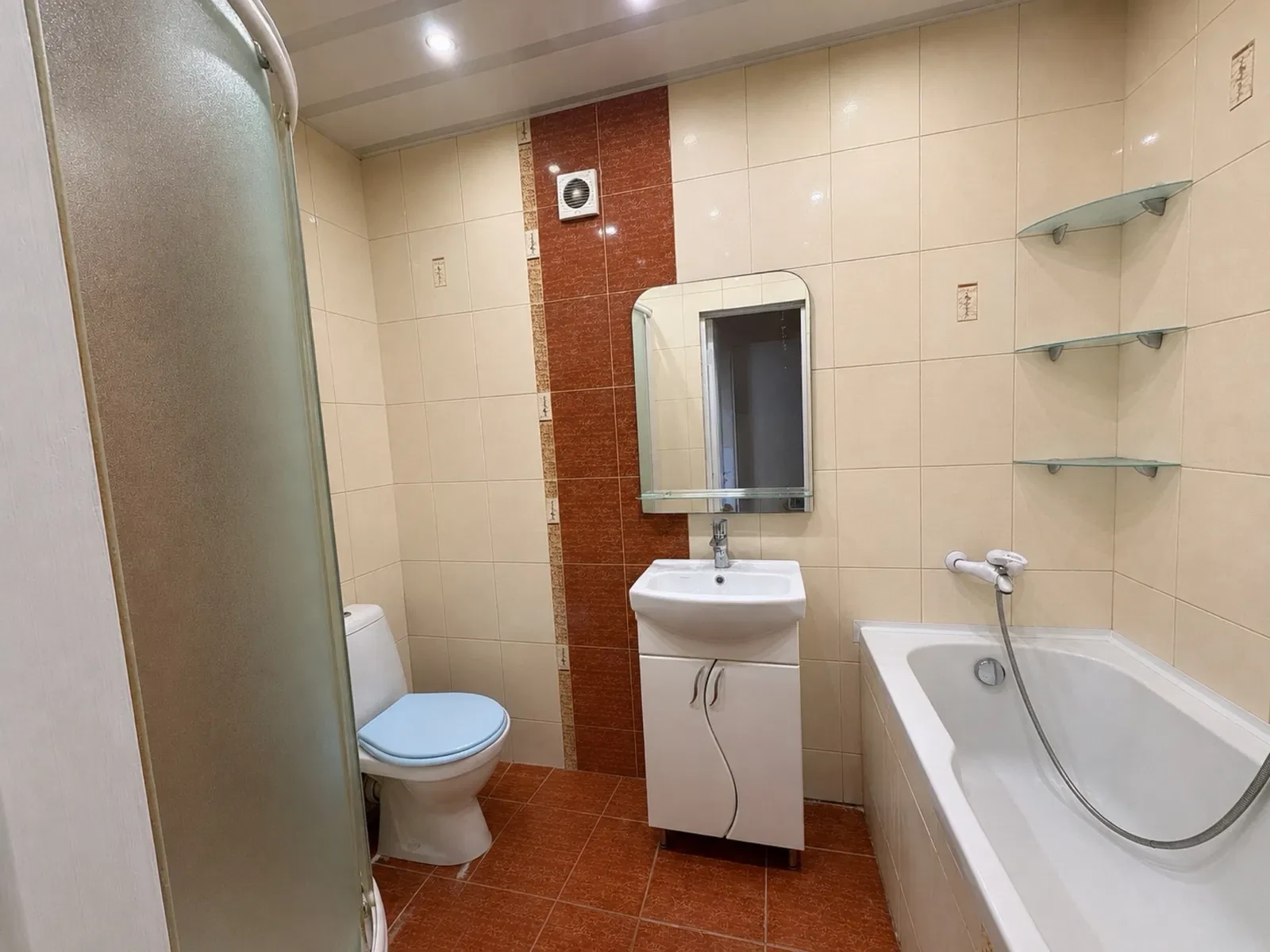3-кімнатна квартира, Військове містечко: меблі залишаються - фото 4