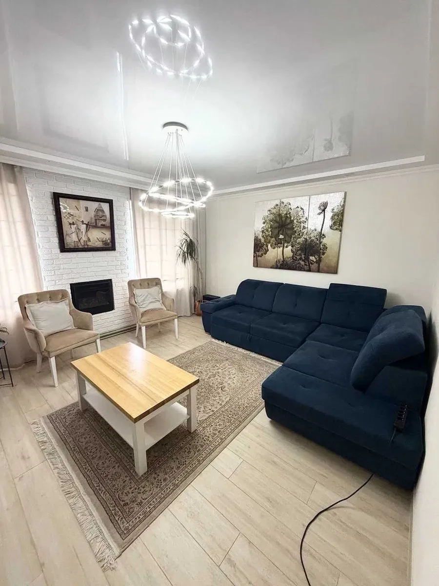 3-кімнатна квартира, Славута: авторський ремонт, резервне живлення - фото 1