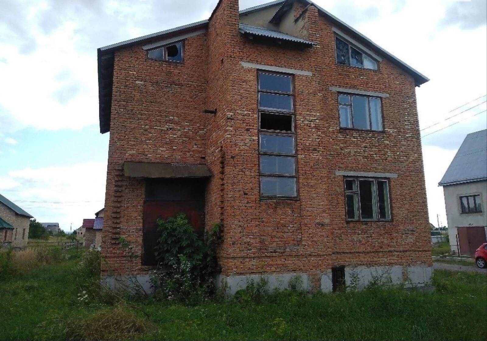 Будинок, Буськ: гараж, ділянка 8 соток, коробка та дах - фото 4