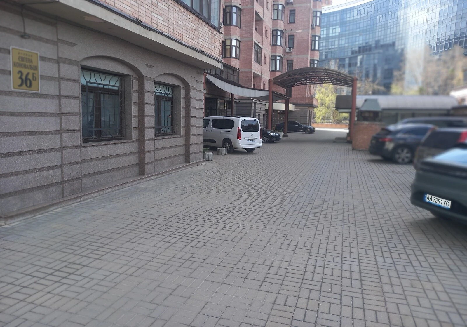 3-кімнатна квартира, Печерськ: укриття в будинку, цегляні стіни - фото 2