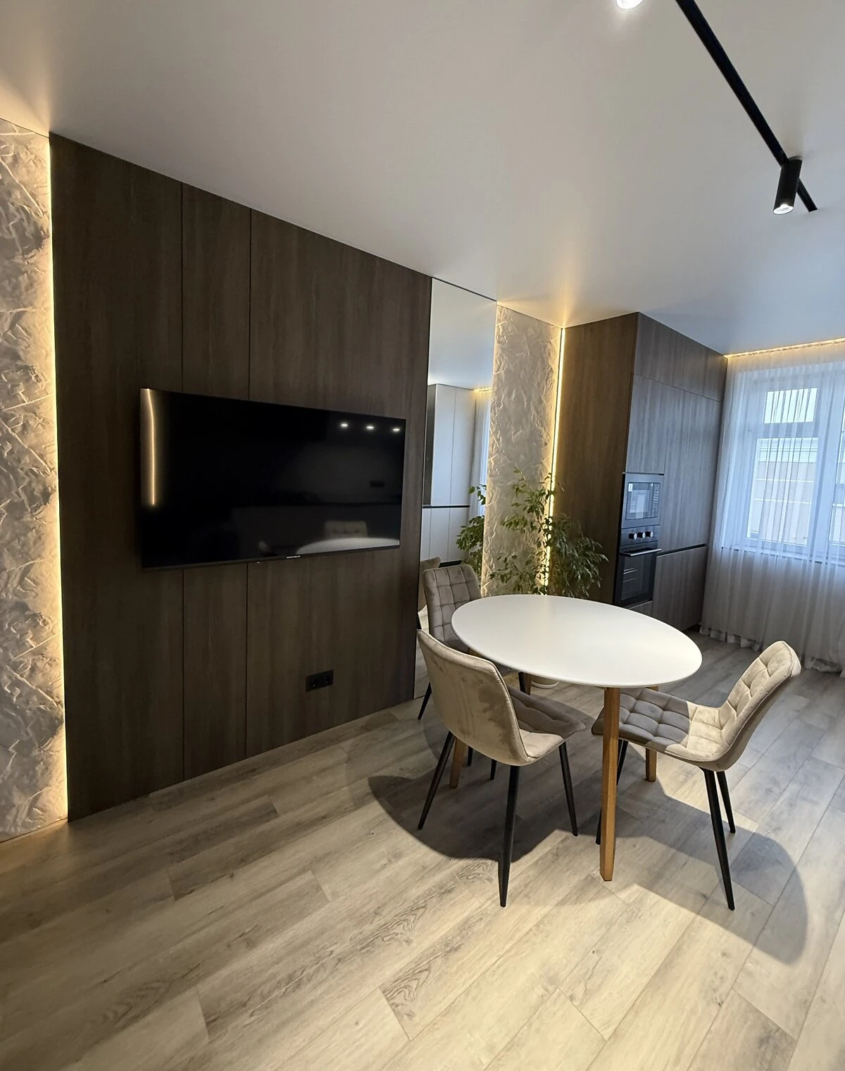 2-кімнатна квартира, Озерна: кухня-студія, дизайнерський ремонт, фото 3