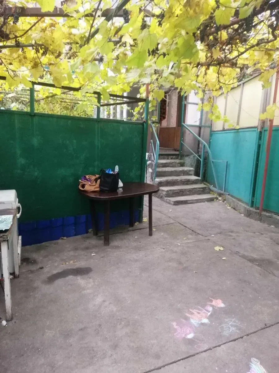 2-кімнатна квартира, Приморський: 1 сотка землі, сухий підвал, фото 2