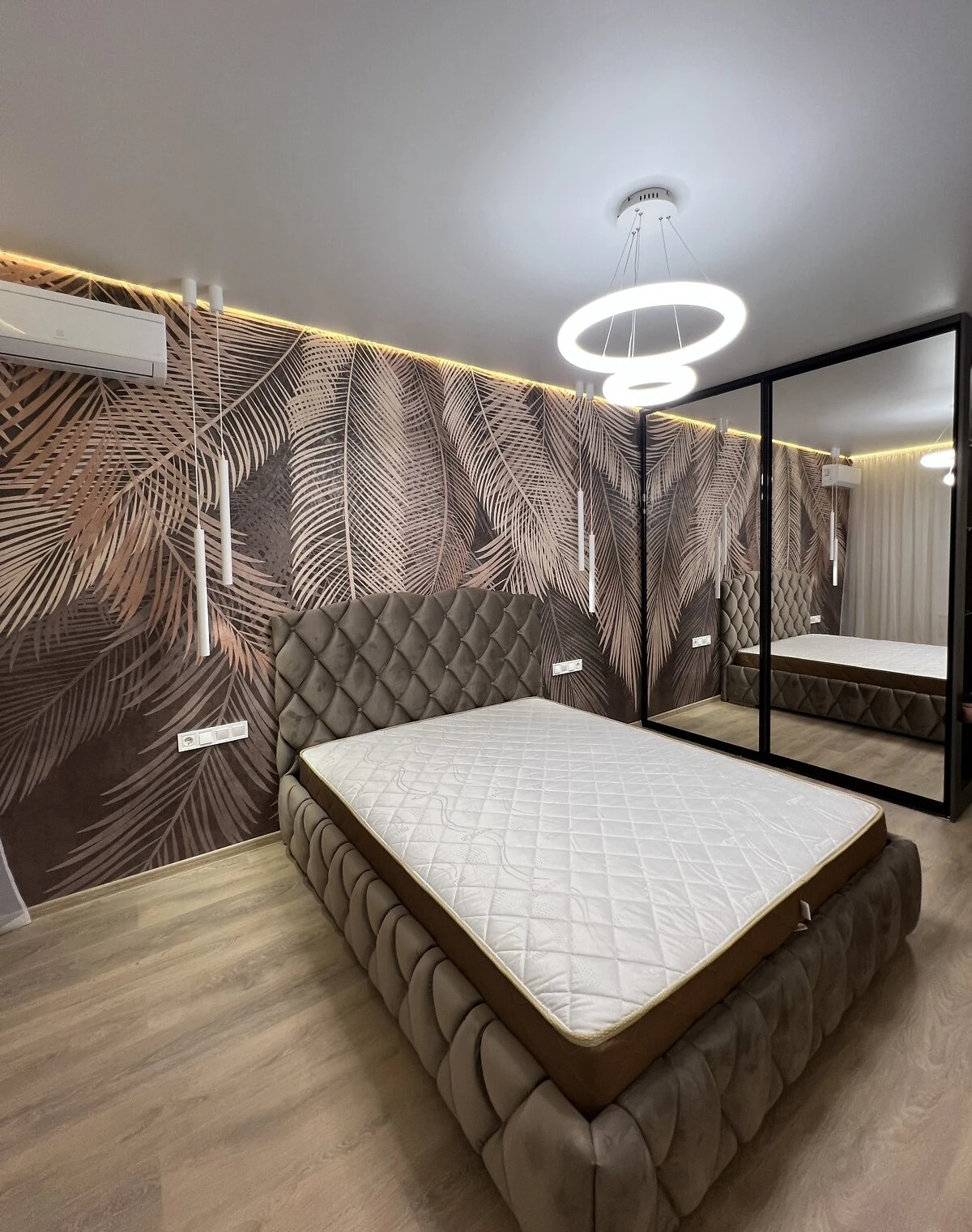 2-кімнатна квартира, Теремки-2: кухня-студія, ліфт працює без світла - фото 1
