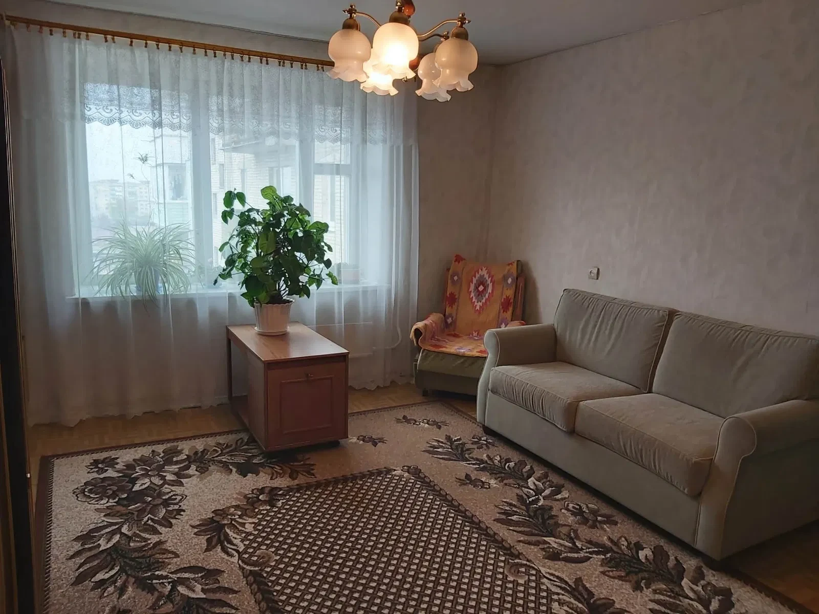 4-кімнатна квартира, Шостка: паркувальне місце, торг - фото 2