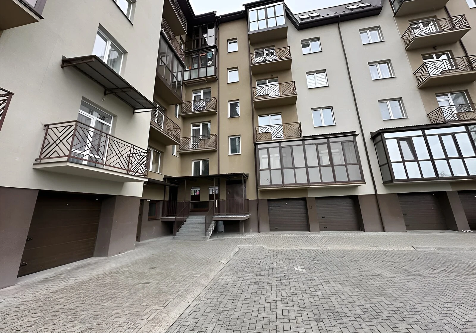 2-кімнатна квартира, Калуш: не використовувалась, панорамні вікна - фото 2