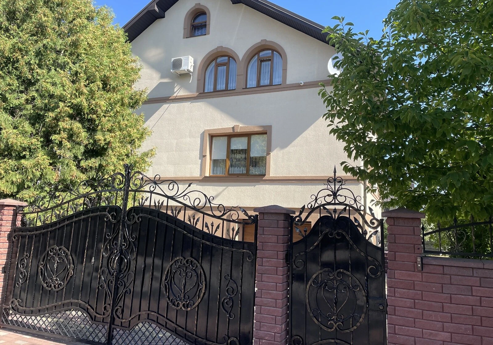 Будинок, Вовчинець: резервне живлення, 10 соток