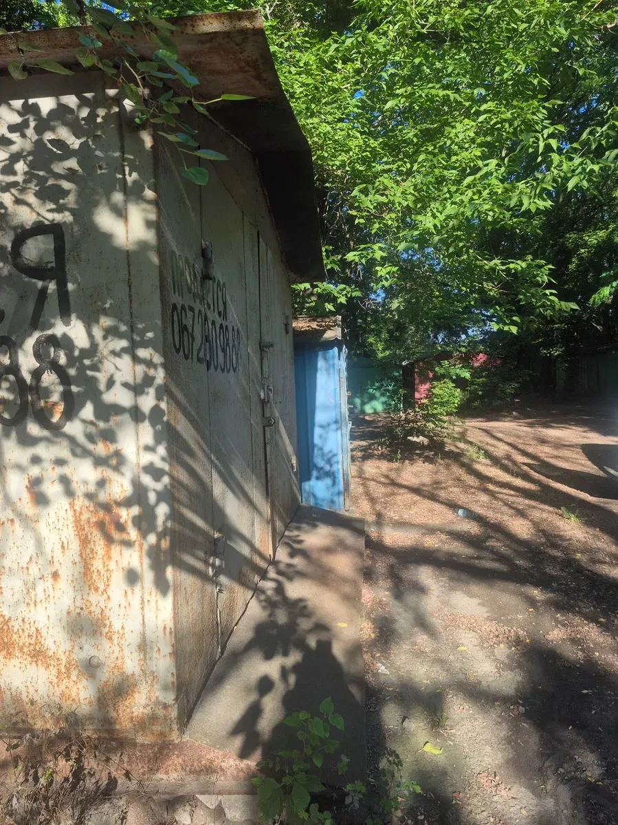Гараж, Шевченківський: біля траси Харків-Симферопіль, два врізні замки - фото 2