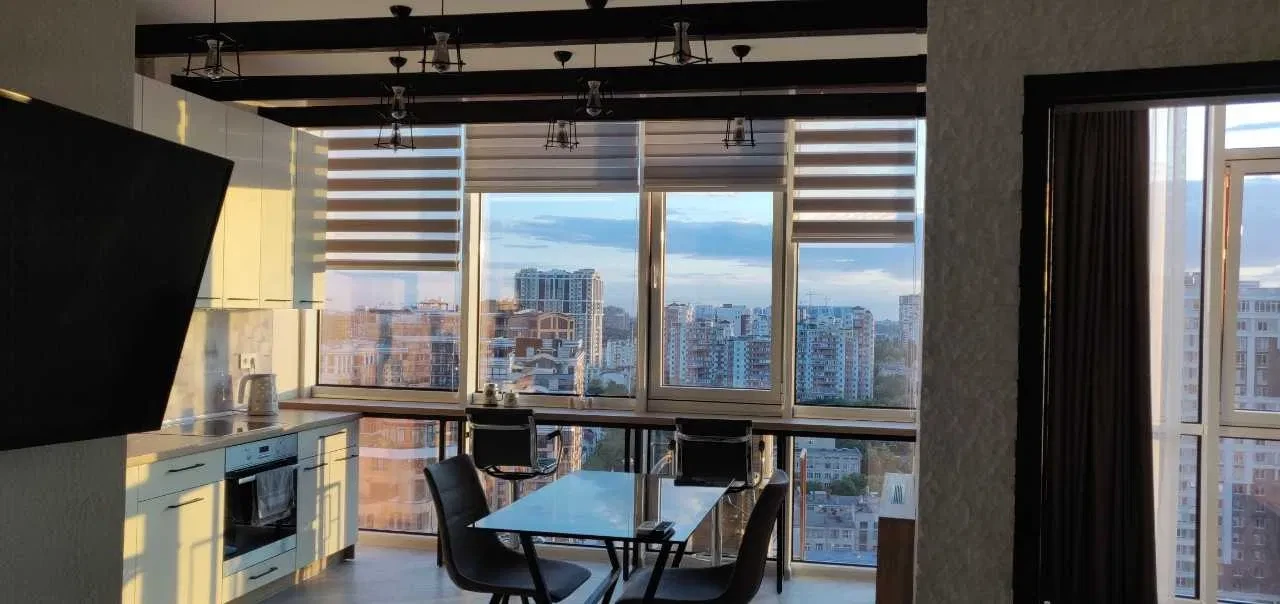 2-кімнатна квартира у ЖК 26 Жемчужина: авторський ремонт - фото 1