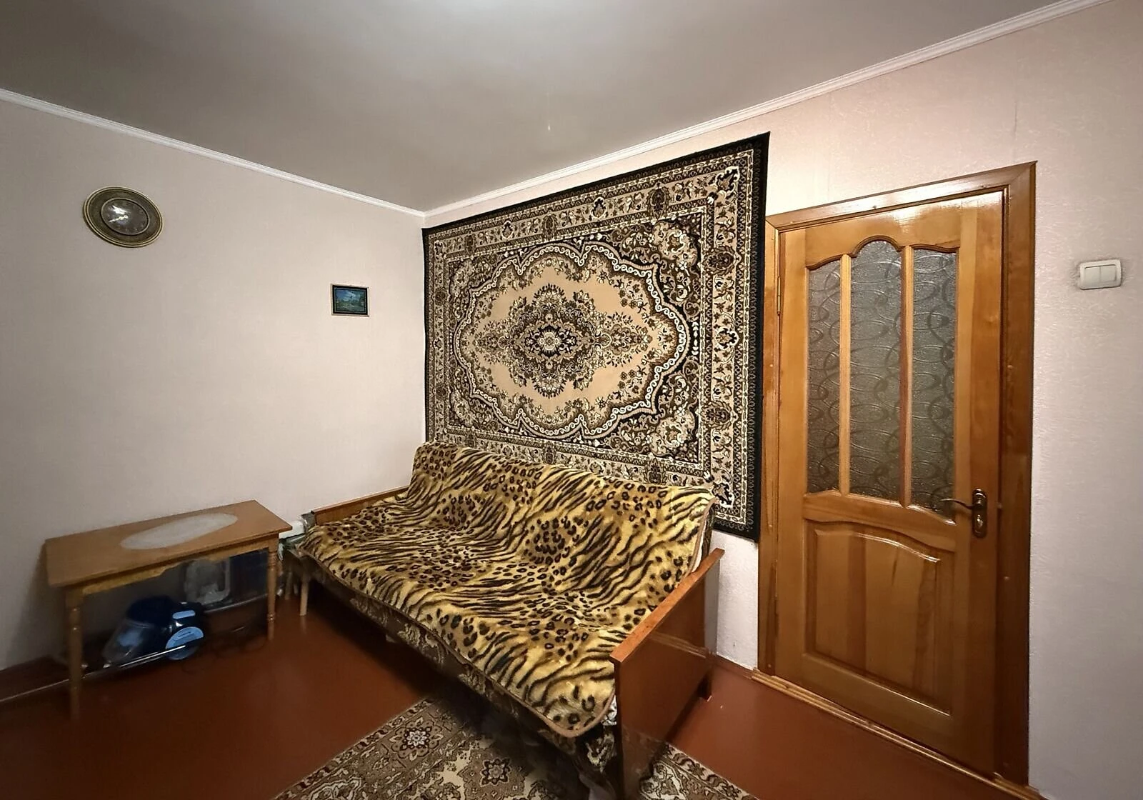 2-кімнатна квартира, Конотоп: косметичний ремонт, цегляні стіни - фото 2