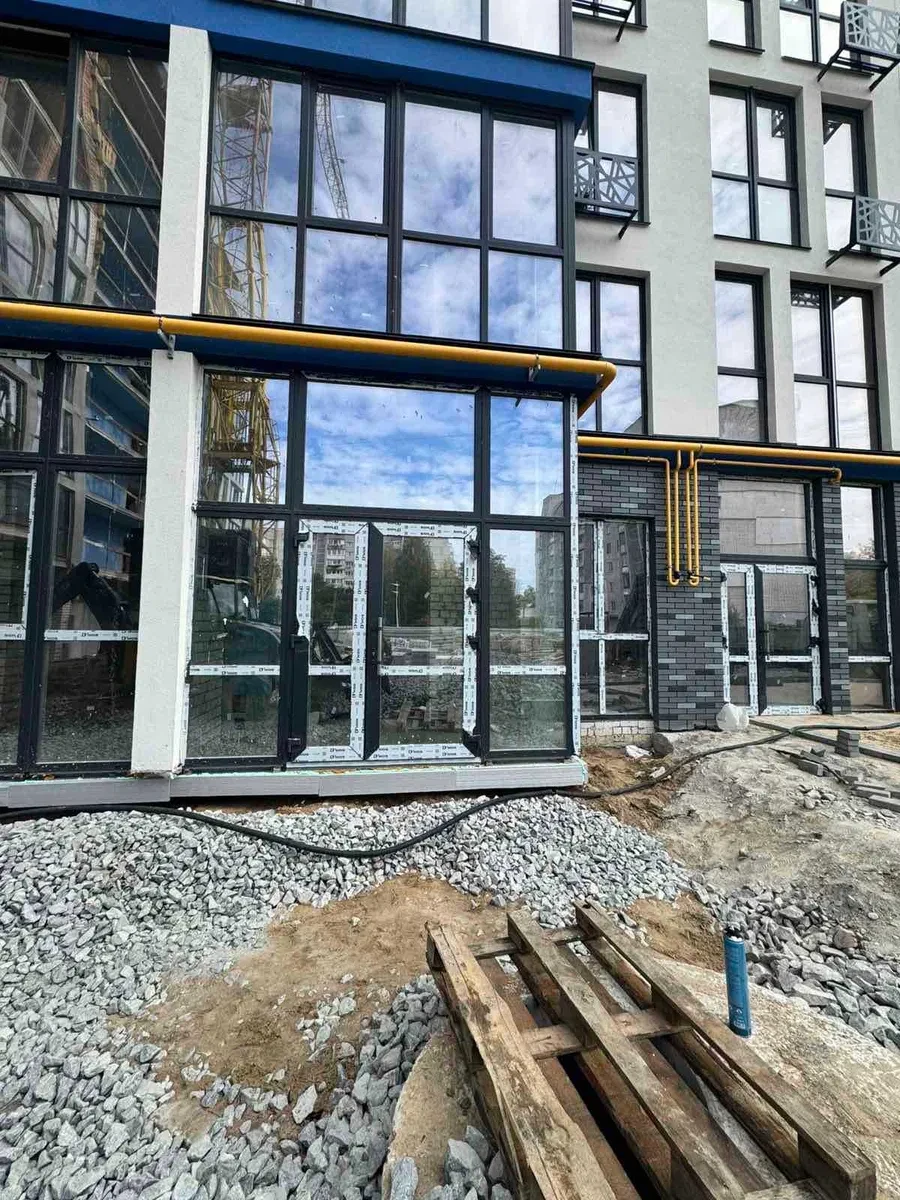 Приміщення у ЖК Панорама: під магазин, фасадне - фото 1