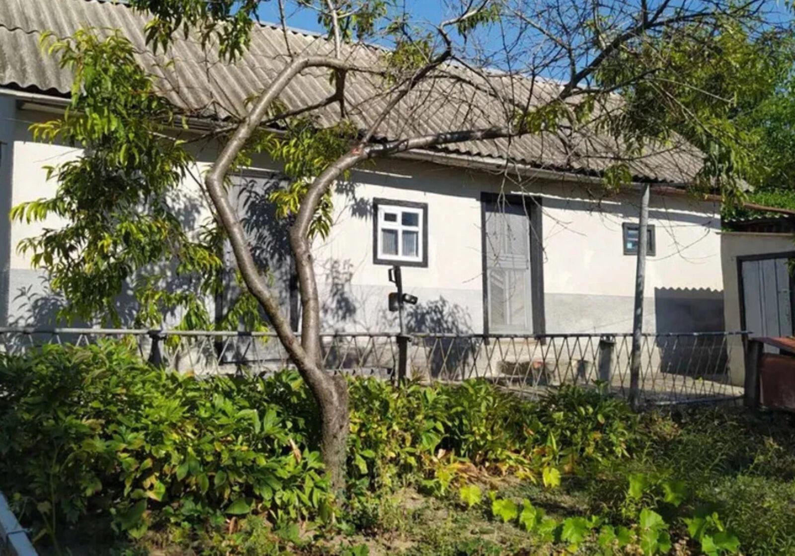 Будинок, Тальне: ділянка 15 соток, цегляні стіни - фото 1