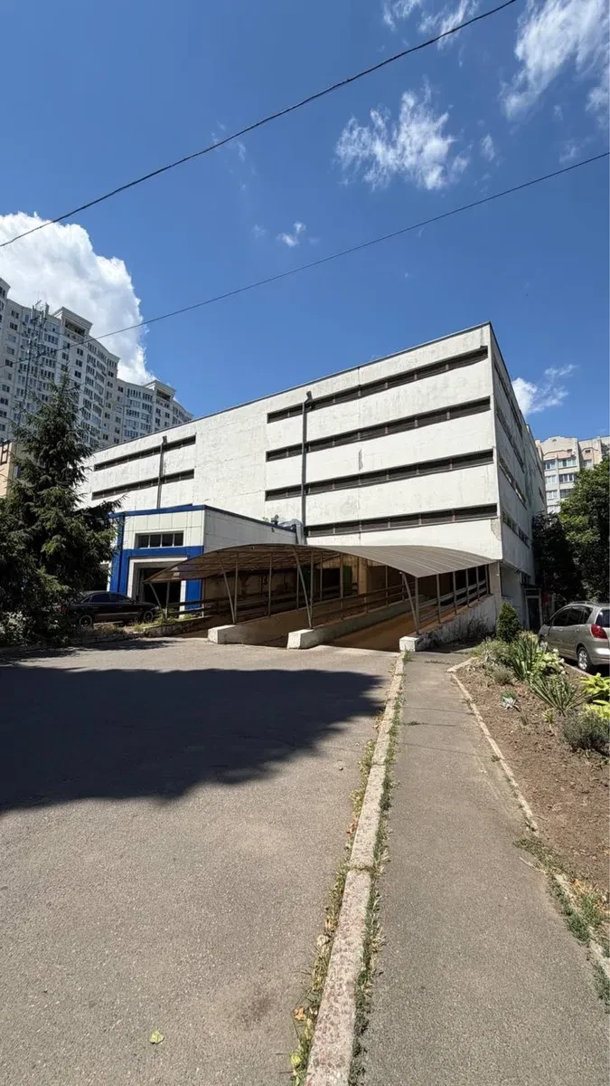 Паркоместо, Приморский: видеонаблюдение, зарядка электромобилей - фото 2