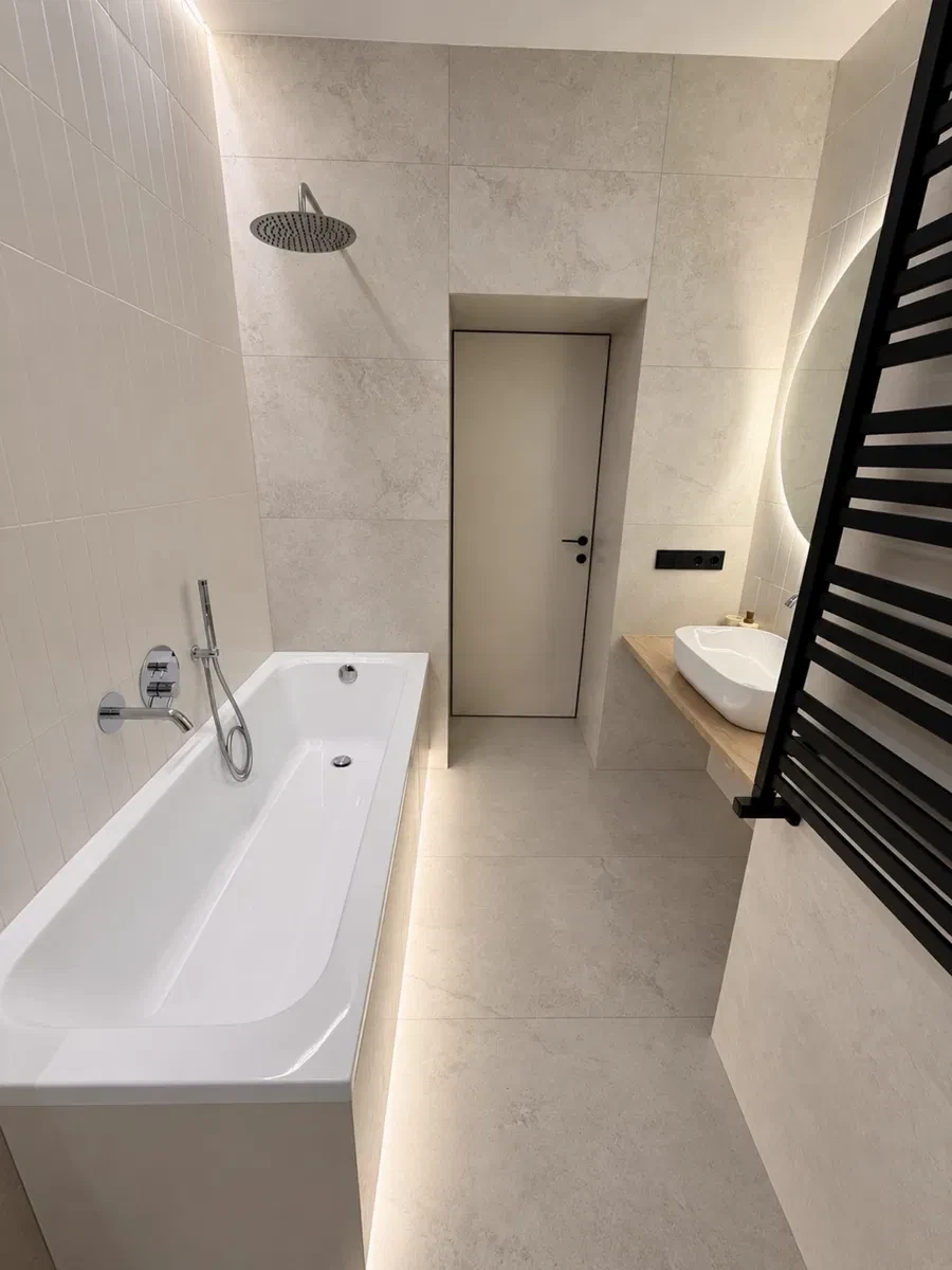 2-комнатная квартира, Черновцы: дизайнерский ремонт, кухня 25 м², фото 4