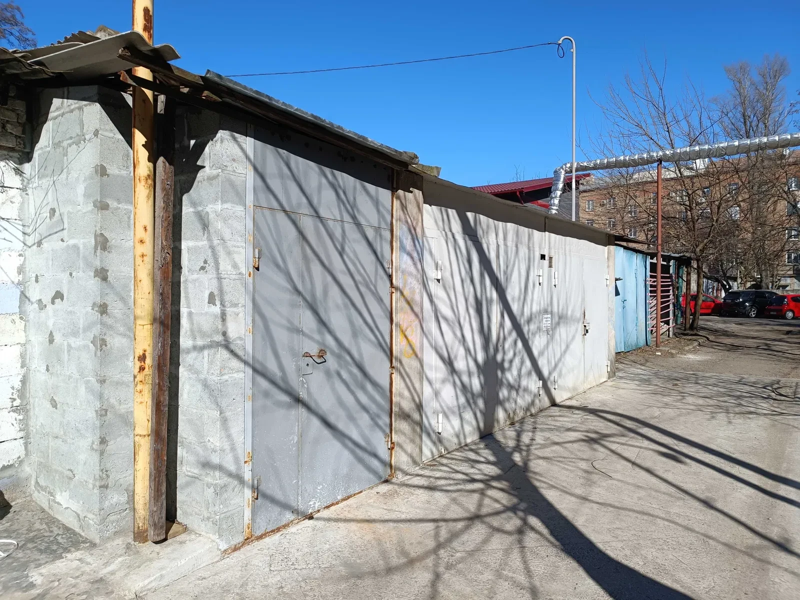Склад-гараж, Шевченківський: 220 В і 63 А, бомбосховище - фото 2