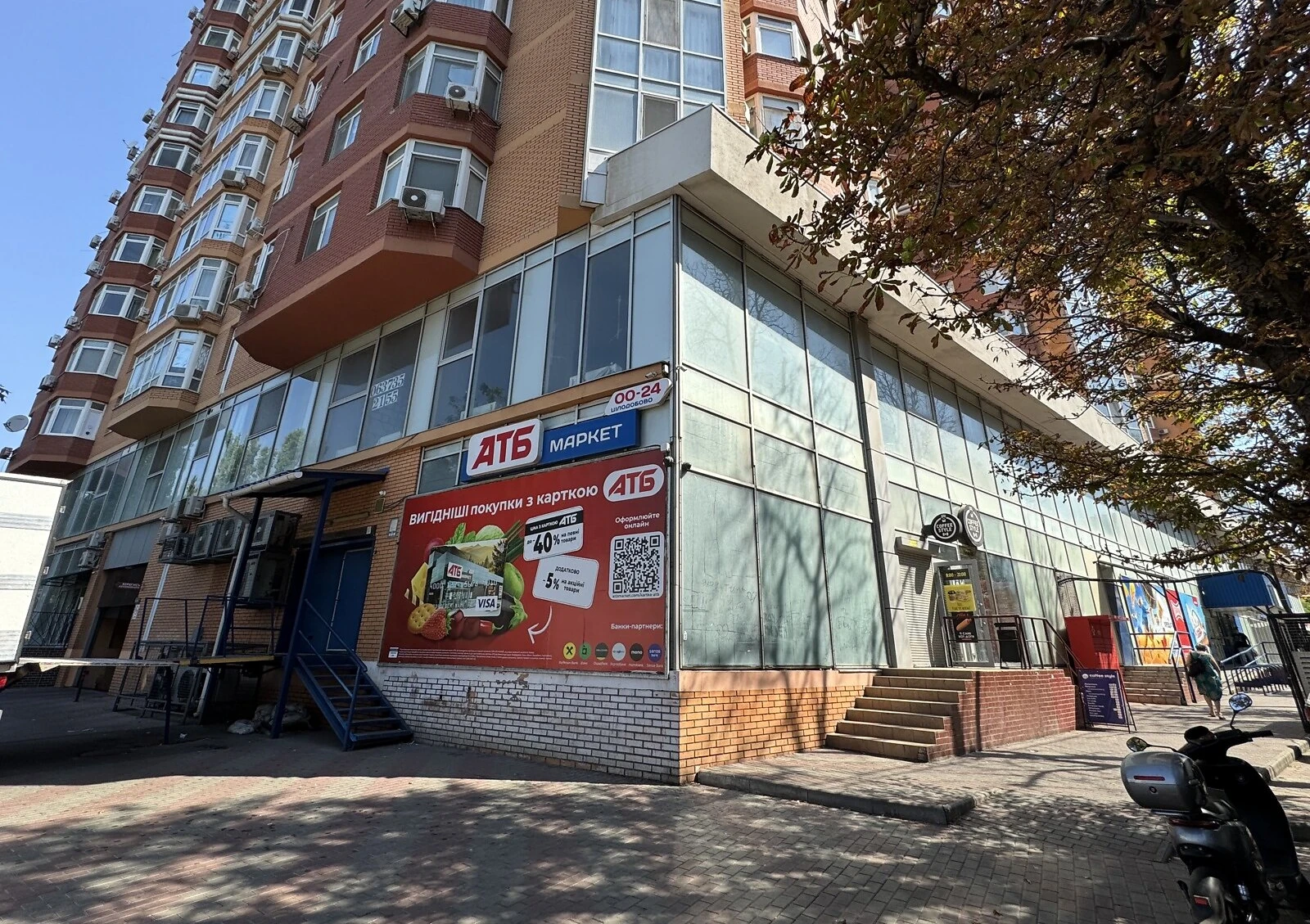 Комерційне приміщення, Приморський: 13 приміщень, 5 м стелі