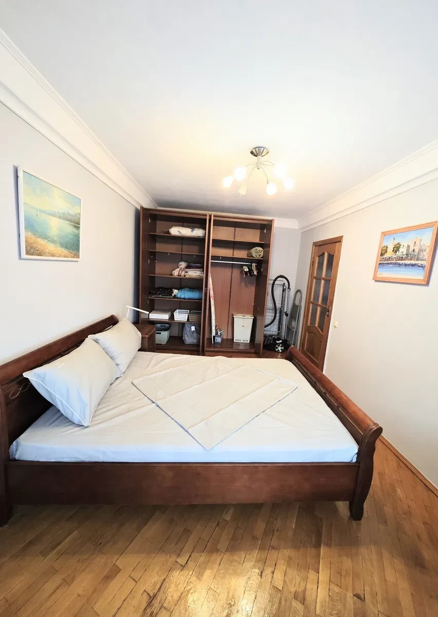 2-кімнатна квартира, Печерський: євроремонт, метро пішки, засклений балкон - фото 3
