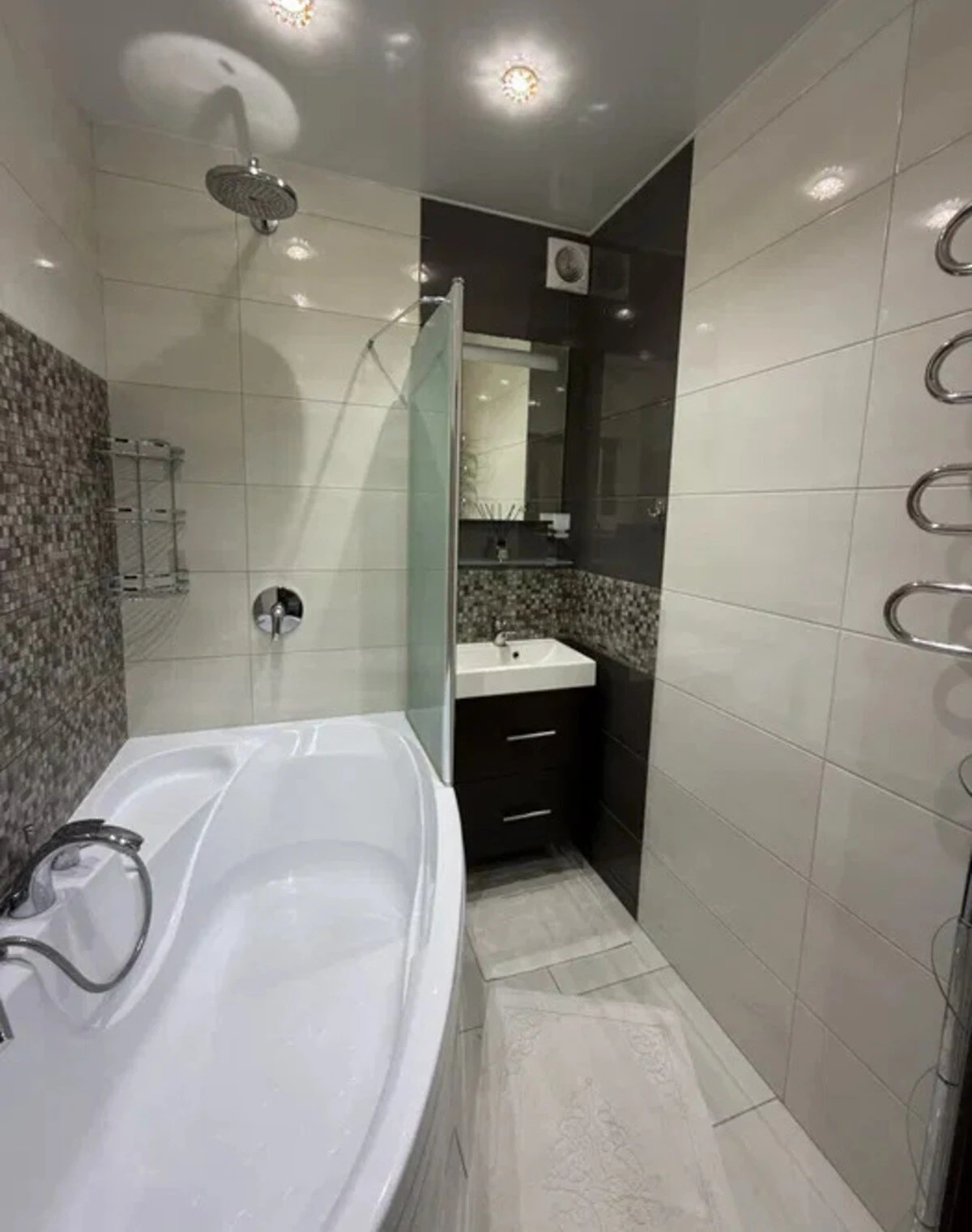 3-комнатная квартира, Центрально-Городской: кухня 19 м², фото 4
