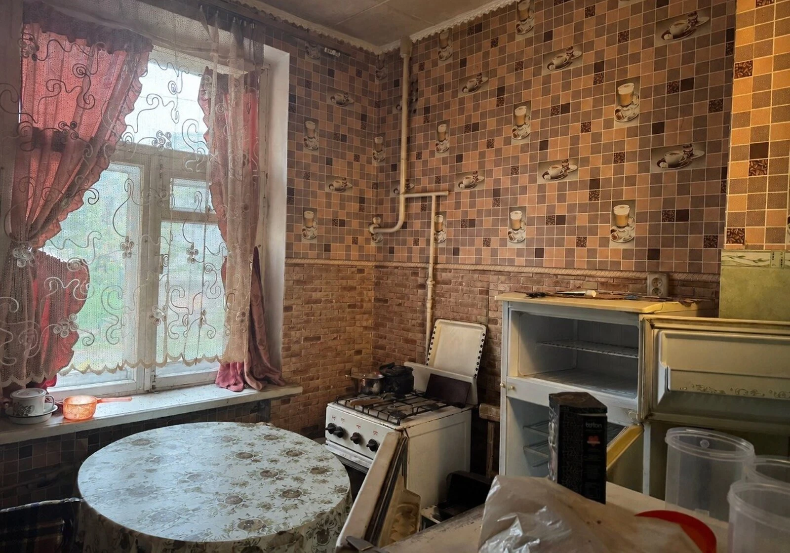 2-комнатная квартира, Ингулецкий: без ремонта, сталинка, фото 2