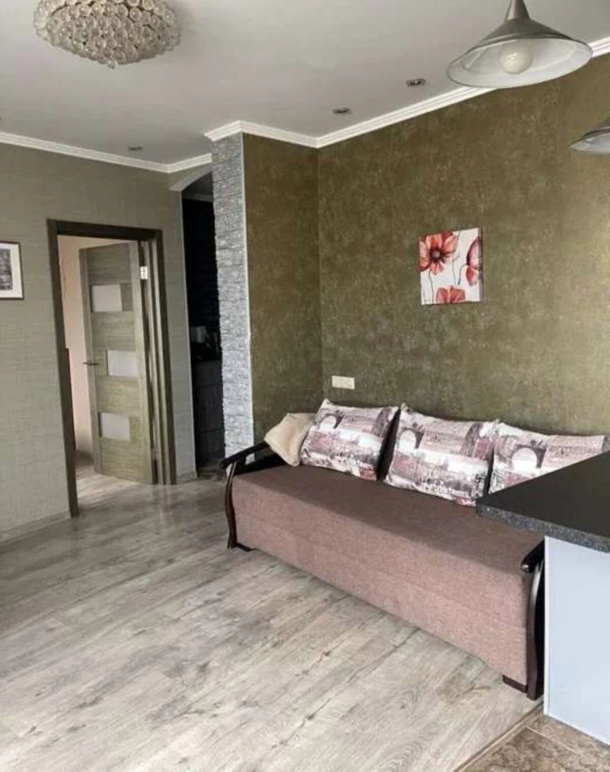 2-кімнатна квартира, Позняки: кухня-студія, ліфт і вода без світла - фото 2