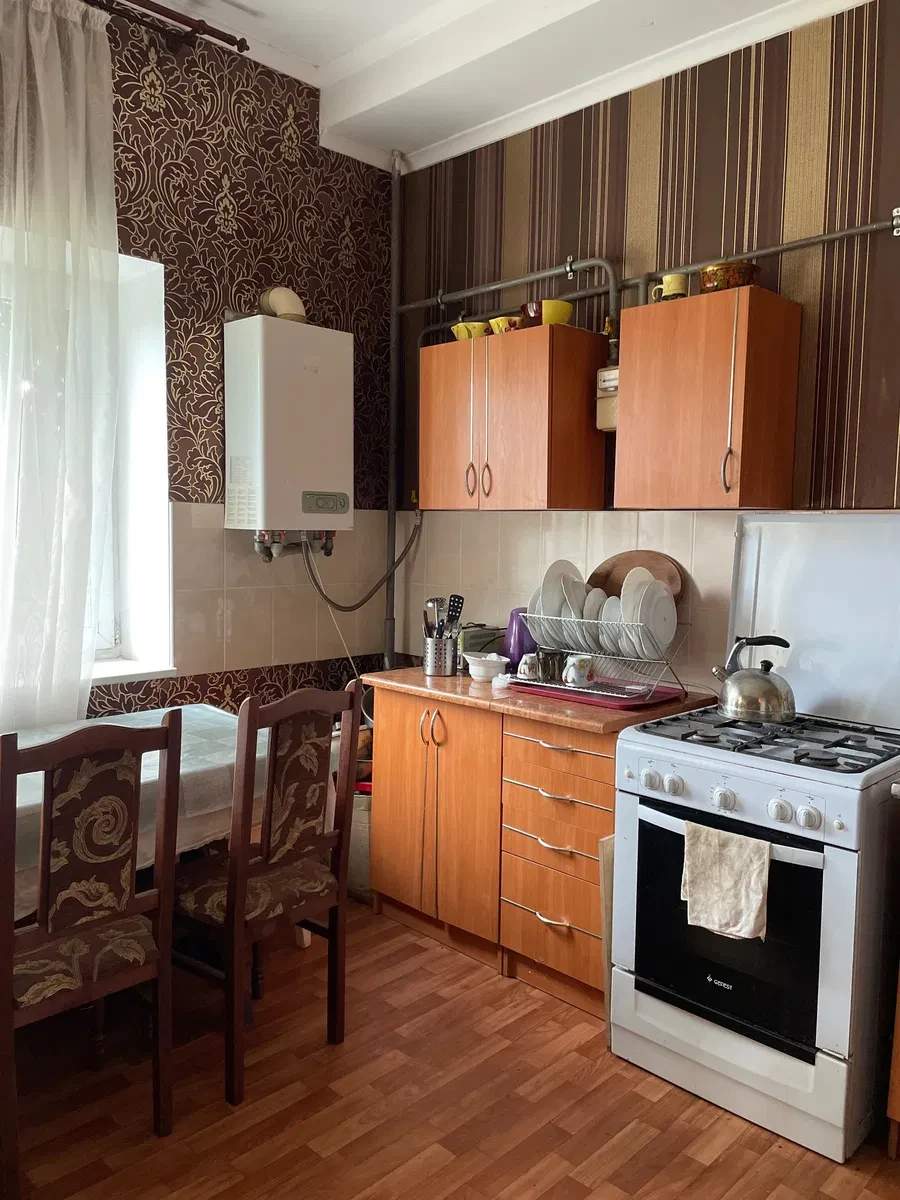 2-кімнатна квартира, Рогозів: свіжий ремонт, утеплені стіни, фото 3