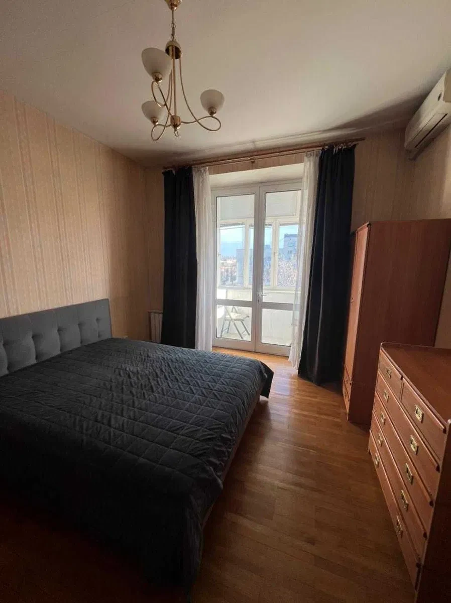 2-кімнатна квартира, Печерський: авторський ремонт, метро Печерська поруч - фото 4