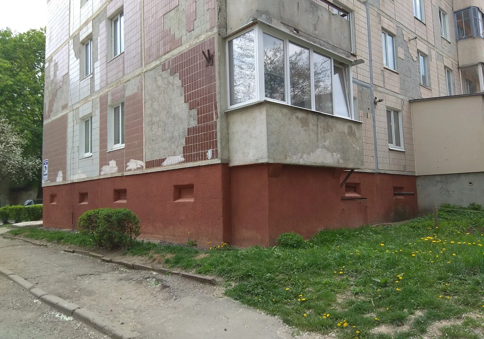 4-комнатная квартира, Молодежный: вода и газ без света, торг - фото 1