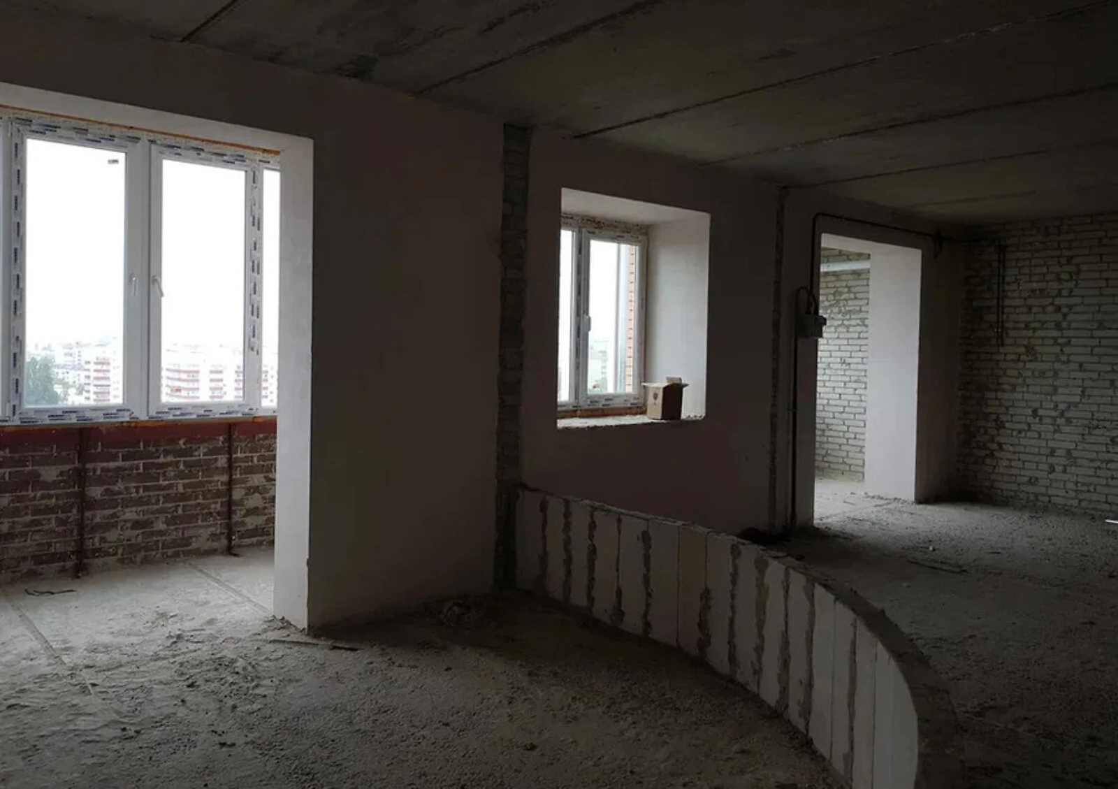 4-кімнатна квартира, Зарічний: кухня-студія 46.6 м², 2 санвузли - фото 4