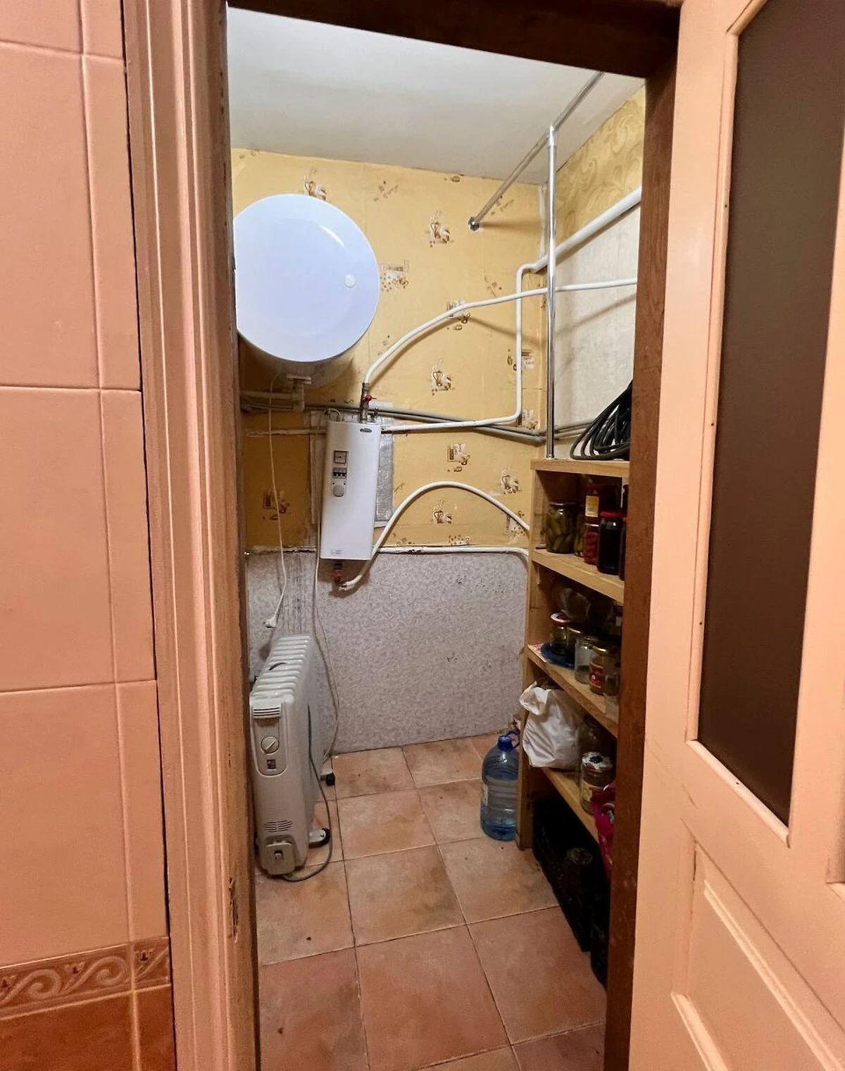 Будинок, Корея: гараж із підвалом, баня, опалення без світла, фото 3