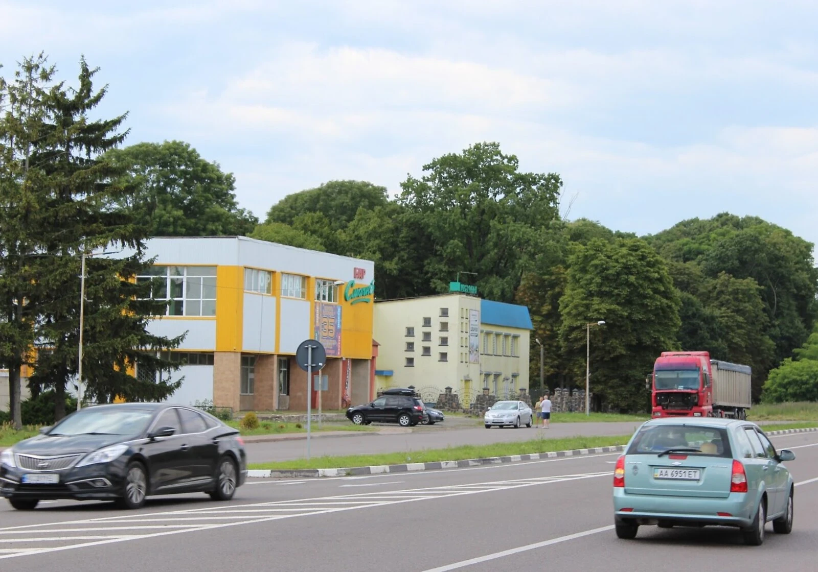 Комерційне приміщення, Голоби: окрема будівля, автономна котельня - фото 3