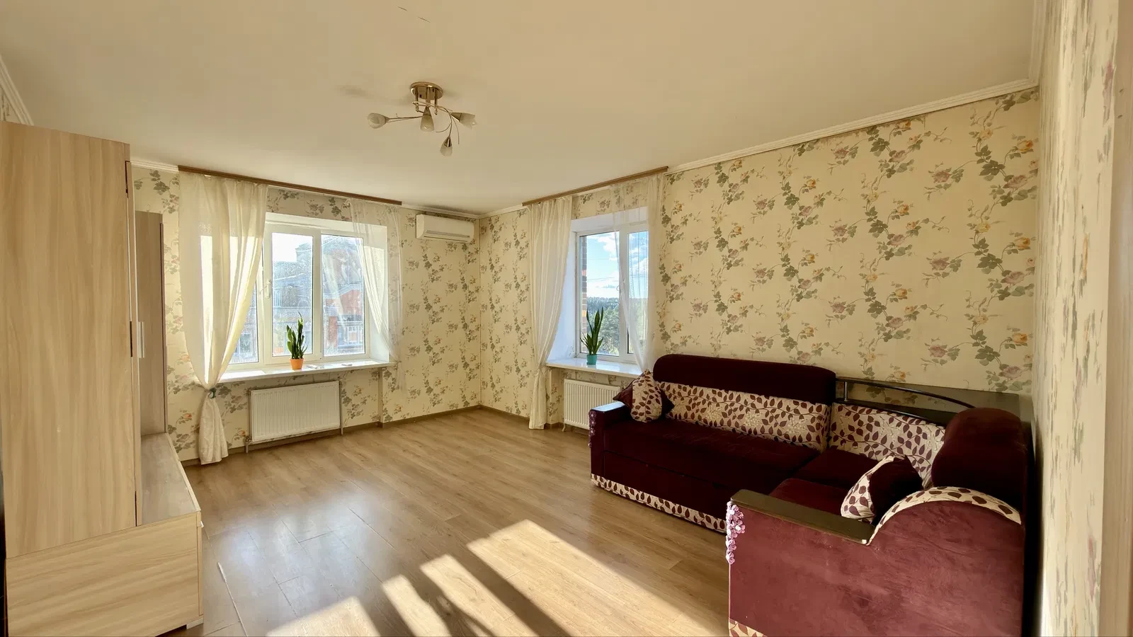 2-кімнатна квартира, Ірпінь: євроремонт, 2 балкони