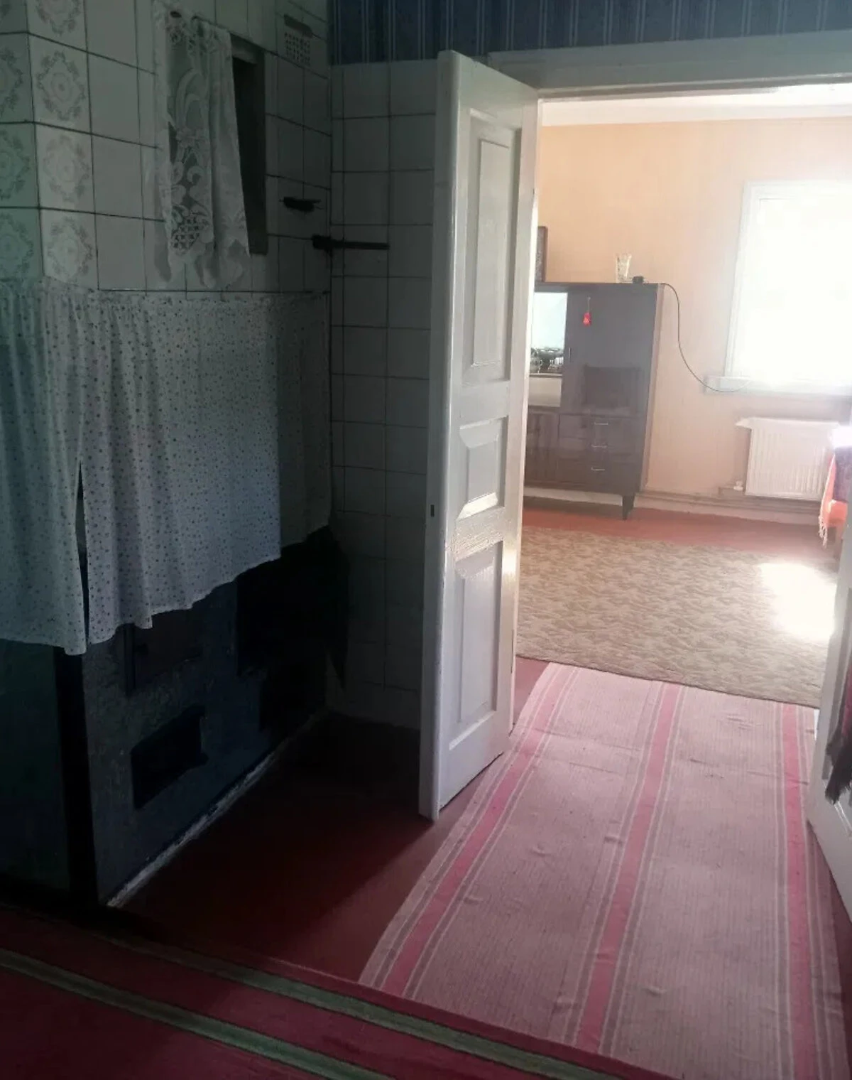 Будинок, Вирівка: цегляні стіни, централізоване опалення, фото 5