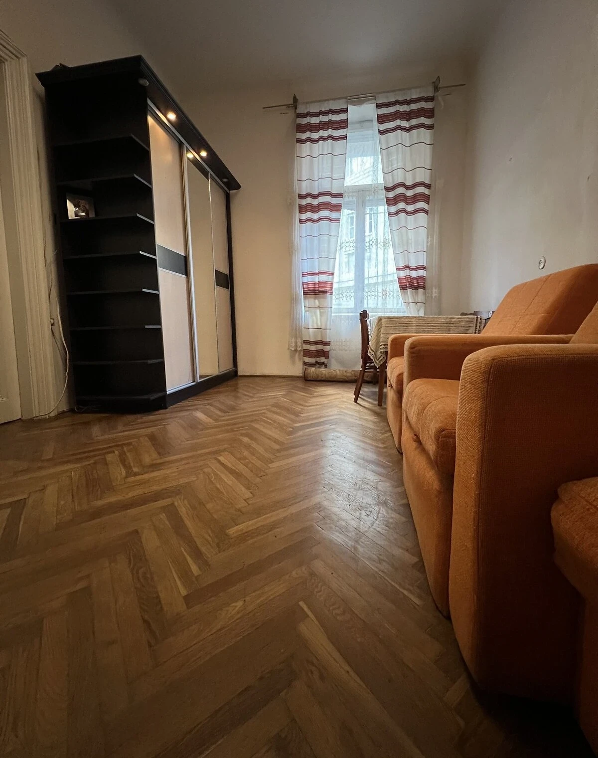 2-кімнатна квартира, Центр: паркомісце, газове опалення - фото 3
