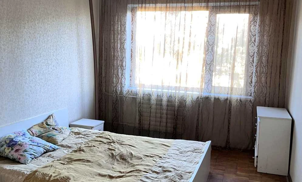 1-кімнатна квартира, Дарницький: без ремонту, панельні стіни - фото 2