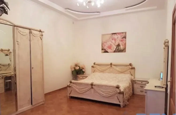 1-комнатная квартира, Усатово-станция: в центре, торг - фото 1